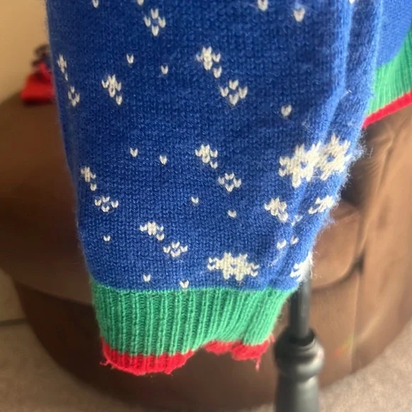 Ugly Christmas Size XL Green Knit snowman, chimney and Christmas tree Sweater - Picture 3 of 3